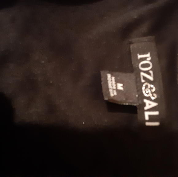 💜5/$25💜 Roz & Ali Lacey double layer size med. - Picture 6 of 6